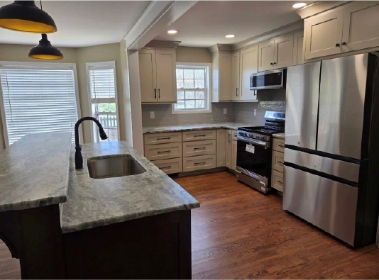 Kitchen renovation after view 4